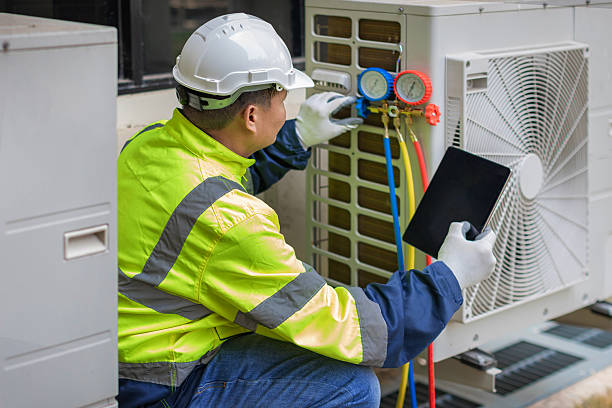 Professional Hvac Maintenance technician working in Plumsteadville, PA